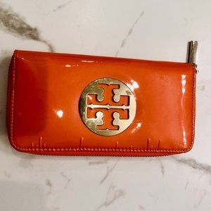 Tory Burch Zip Wallet